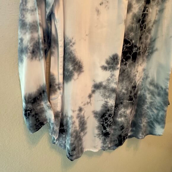 Soft Surroundings | Size L Long Sleeve Button Up Tie Dye Shirt Oyster Buttons - Picture 7 of 10